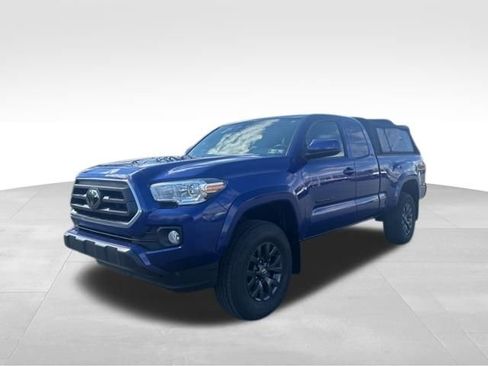 Used 2022 Toyota Tacoma SR image 3