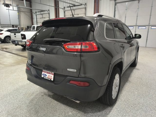 Used 2015 Jeep Cherokee Latitude w/ Comfort/Convenience Group AWD/4WD image 6