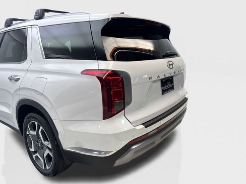 Used 2024 Hyundai Palisade Limited FWD image 19