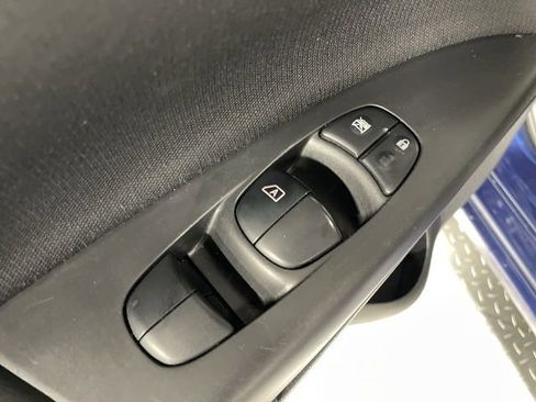 Used 2019 Nissan Sentra S image 13