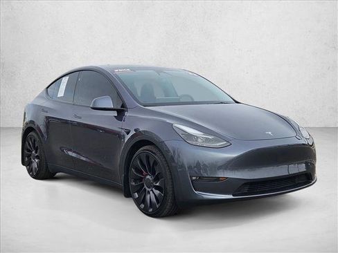 Used 2023 Tesla Model Y Performance image 3