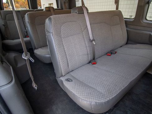 Used 2017 Chevrolet Express 3500 LT w/ LT Preferred Equipment Group image 33