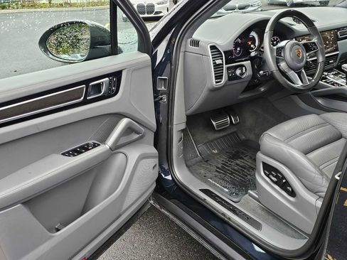 Used 2023 Porsche Cayenne GTS image 19