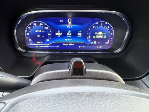 Used 2023 Chevrolet Suburban Premier w/ Advanced Technology Package image 36