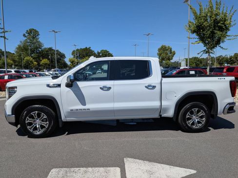 Used 2025 GMC Sierra 1500 SLT AWD/4WD image 6