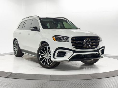 Used 2024 Mercedes-Benz GLS 580 4MATIC image 1