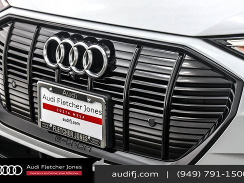 Used 2022 Audi e-tron Premium w/ Convenience Plus Package image 13