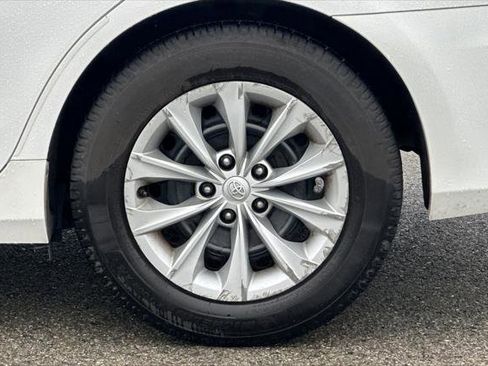Certified 2017 Toyota Camry LE image 29