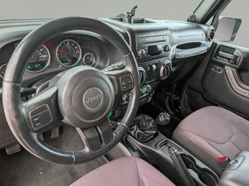 Used 2013 Jeep Wrangler Sport AWD/4WD image 15