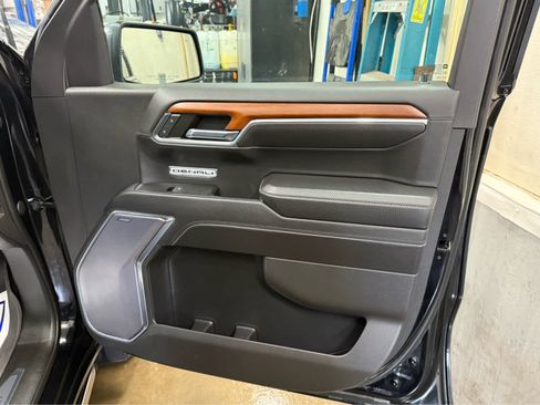 Used 2023 GMC Sierra 1500 Denali w/ Denali Reserve Package image 29