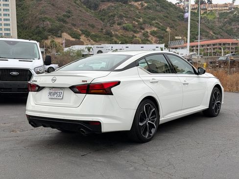 Used 2024 Nissan Altima 2.5 SR FWD image 6