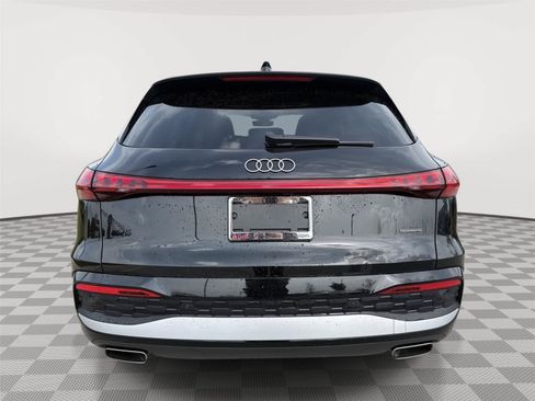Used 2025 Audi Q5 Premium Plus w/ Premium Plus AWD/4WD image 4