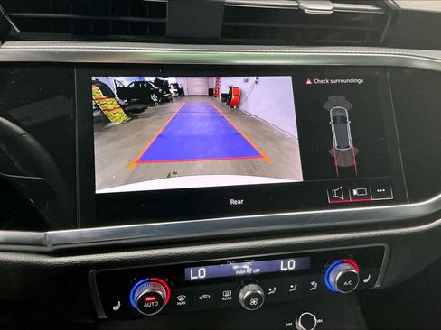 Certified 2025 Audi Q3 2.0T Premium w/ Black Optic Sport Package image 24