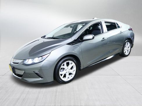 Used 2017 Chevrolet Volt Premier w/ Driver Confidence II Package FWD image 3