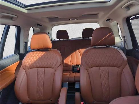 Used 2021 BMW X7 xDrive40i image 23
