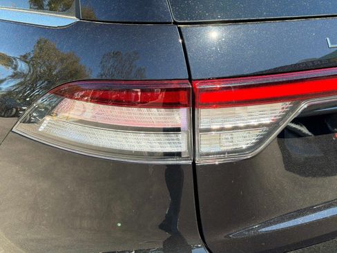 Used 2025 Lincoln Aviator Reserve w/ Equipment Group 201A AWD/4WD image 18