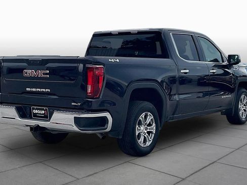 Used 2025 GMC Sierra 1500 SLT AWD/4WD image 12