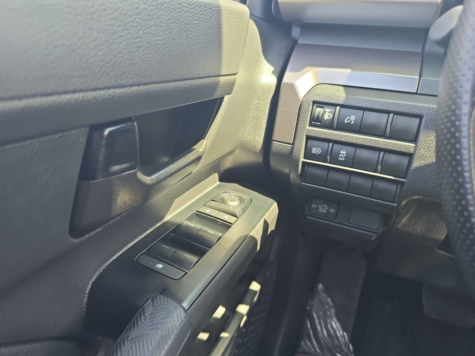 Certified 2026 Toyota Tacoma SR5 AWD/4WD image 23
