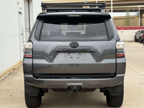 Used 2020 Toyota 4Runner Venture w/ Moonroof Package image 5