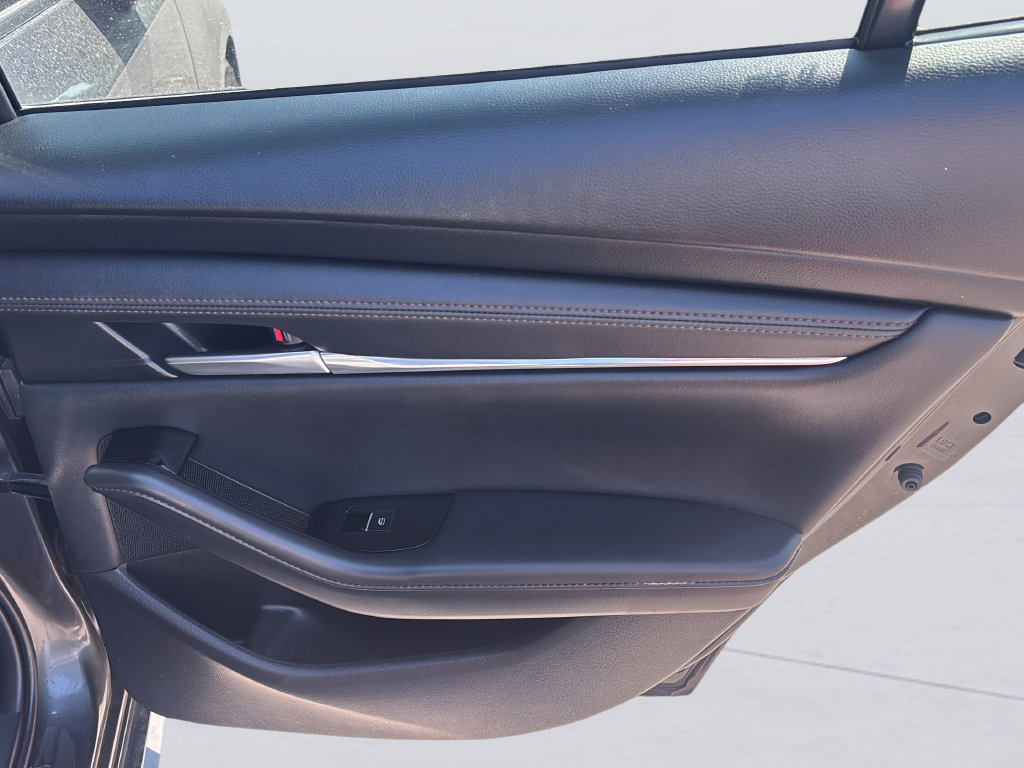 Used 2025 MAZDA MAZDA3 s FWD image 11