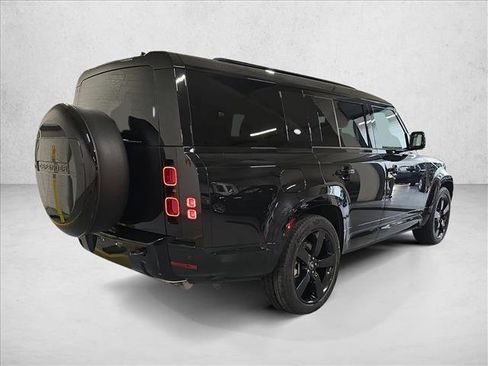 Certified 2024 Land Rover Defender 130 X-Dynamic SE image 5