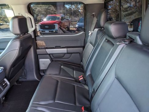 Used 2022 Ford F150 Lariat image 19