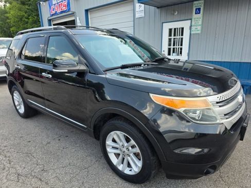 Used 2013 Ford Explorer XLT AWD/4WD image 3