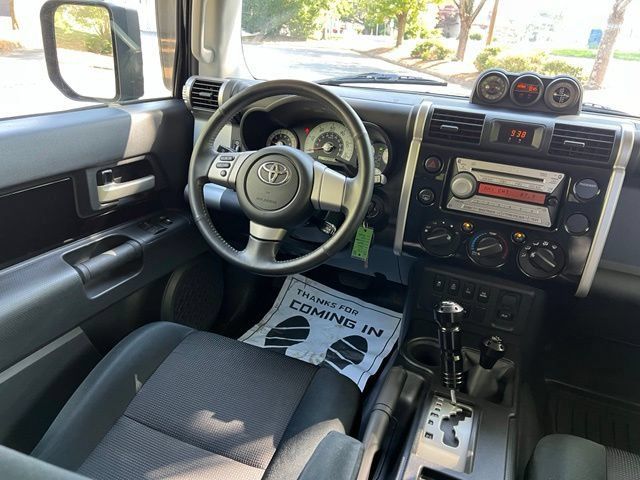 Used 2010 Toyota FJ Cruiser 4WD w/ Upgrade Pkg 2 image 21