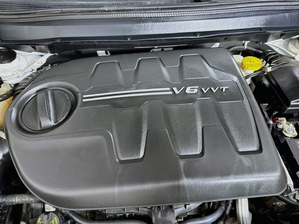 Used 2018 Jeep Cherokee Trailhawk w/ Quick Order Package 27L AWD/4WD image 39