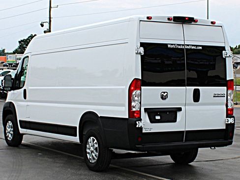 Used 2024 RAM ProMaster 3500 w/ Quick Order Package 22G SLT FWD image 4
