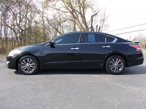 Used 2015 Nissan Altima 2.5 S w/ Sport Value Package image 2