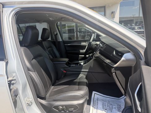 Used 2023 Jeep Grand Cherokee L Limited AWD/4WD image 25