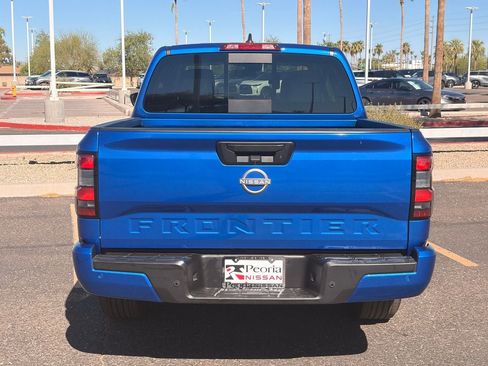 Certified 2025 Nissan Frontier SV RWD image 5