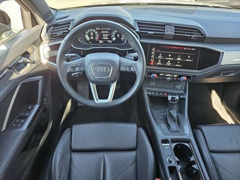 Used 2025 Audi Q3 2.0T Premium w/ Convenience Package image 5