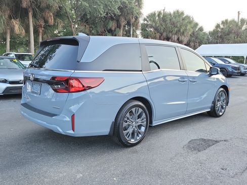 New 2026 Honda Odyssey Touring image 6