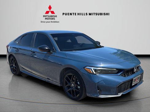 Used 2025 Honda Civic Sport image 3