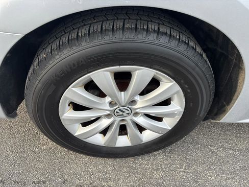 Used 2014 Volkswagen Passat 1.8T Wolfsburg Edition image 25