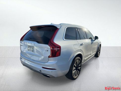 Used 2020 Volvo XC90 T6 Momentum image 4