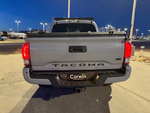 Used 2019 Toyota Tacoma TRD Off-Road image 8