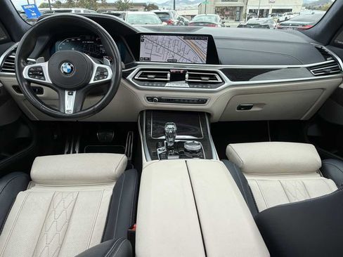 Used 2021 BMW X7 M50i image 40