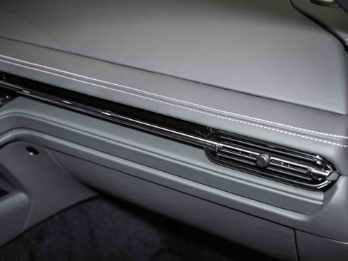 Used 2024 Aston Martin DB12 Coupe image 34