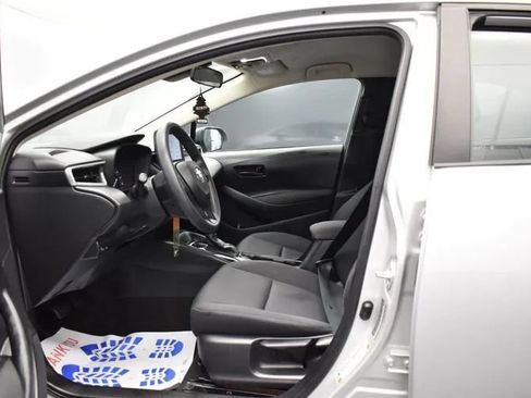 Used 2023 Toyota Corolla LE FWD image 14