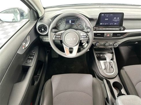 Used 2023 Kia Forte LXS image 9