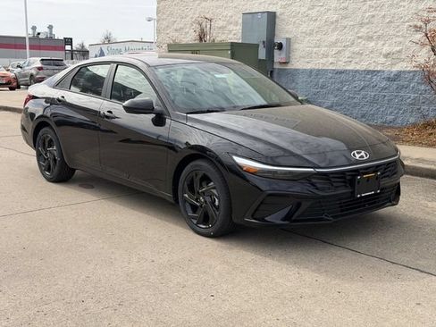 New 2026 Hyundai Elantra Sport FWD image 1