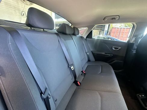 Used 2025 Kia K4 FWD image 26