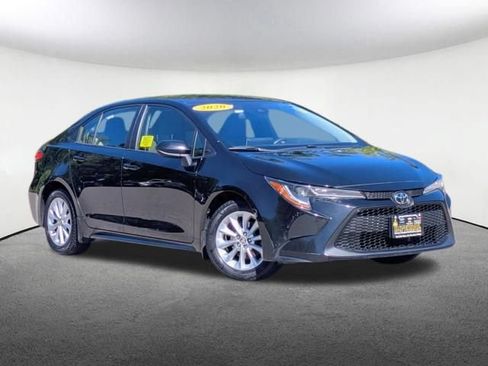 Used 2020 Toyota Corolla LE w/ LE Convenience Package FWD image 2