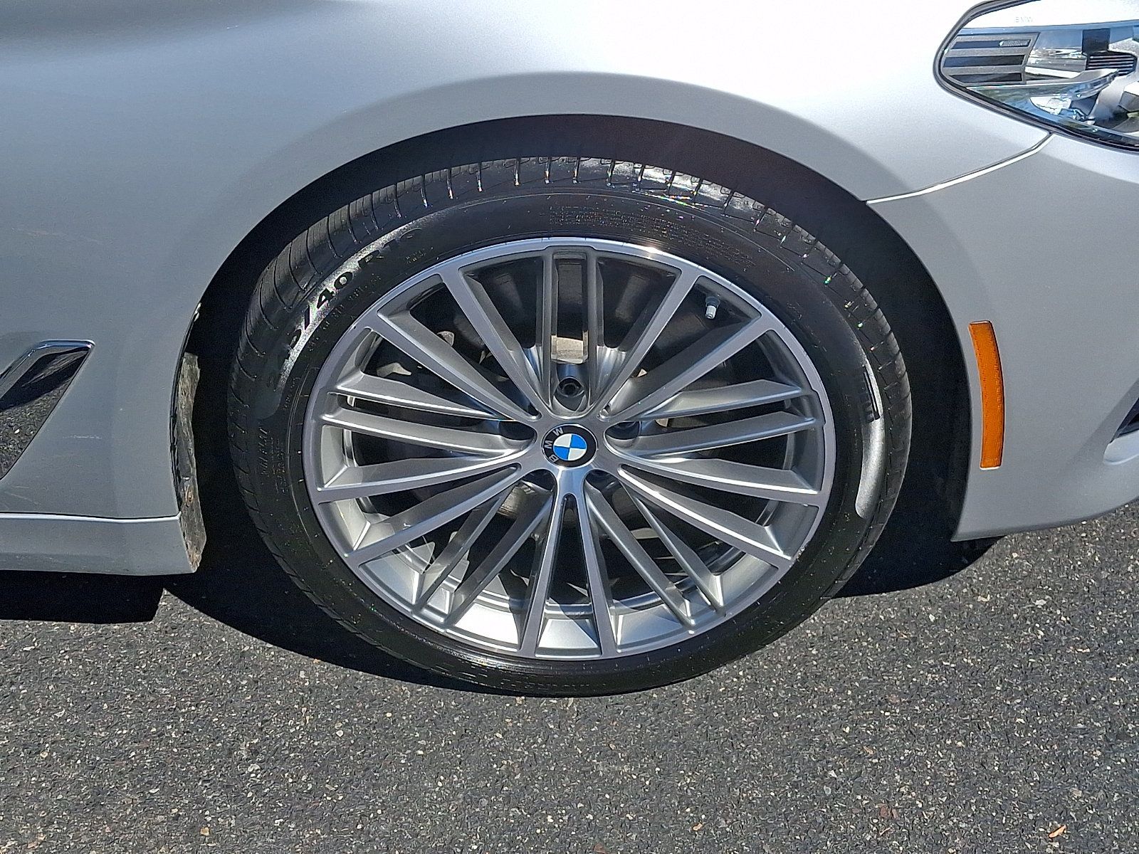 Used 2018 BMW 530i xDrive AWD/4WD image 8