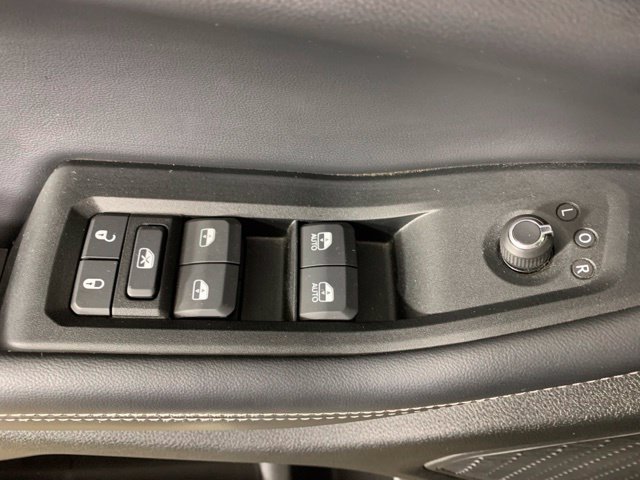 Used 2025 Jeep Grand Cherokee L Laredo AWD/4WD image 35