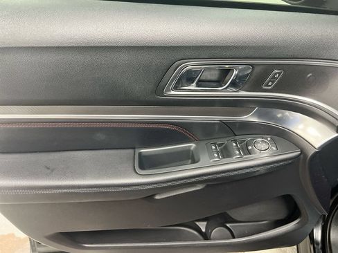 Used 2018 Ford Explorer Sport AWD/4WD image 21