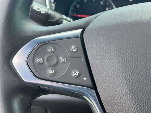 Used 2023 Chevrolet Traverse LT image 19